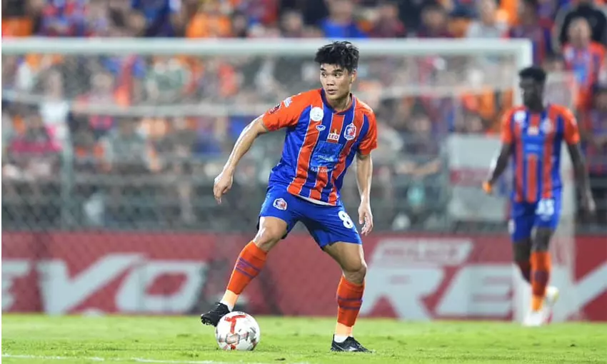 ประวัติ พีรดนย์ ฉ่ำรัศมี