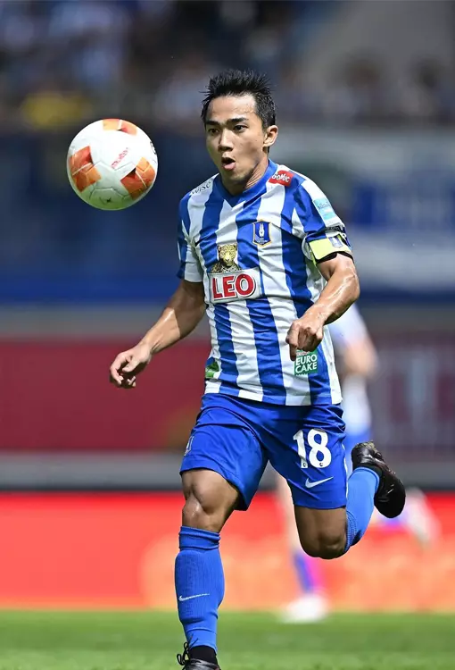 ประวัติ ชนาธิป สรงกระสินธ์