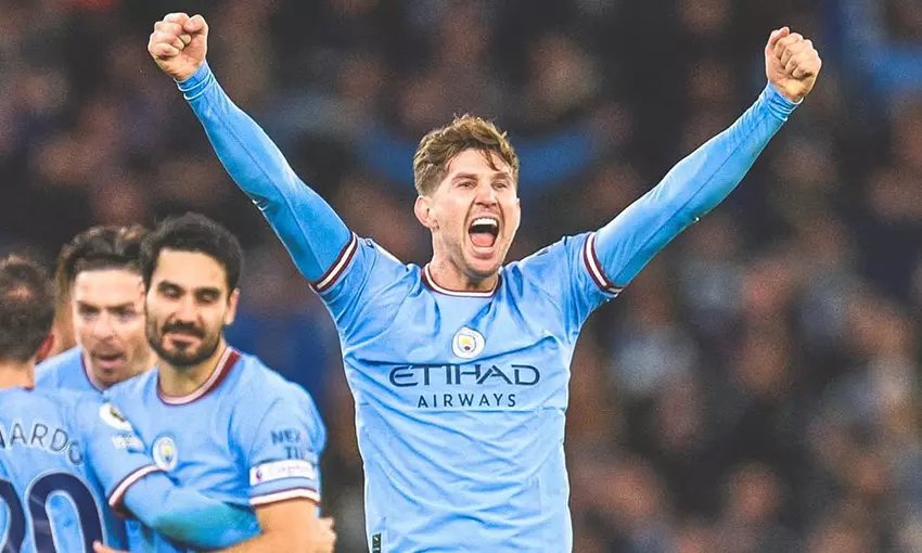 ประวัติของจอห์น สโตนส์ กองหลังจอมเทคนิค เสาหลักแนวรับแมนซิตี้