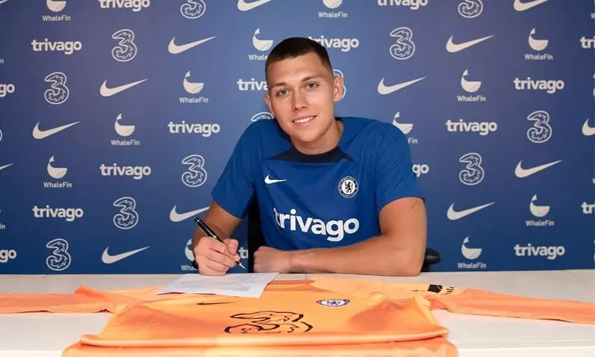 ประวัติของกาเบรียล สโลนินา ผู้รักษาประตูดาวรุ่งพุ่งแรงแห่ง เชลซี