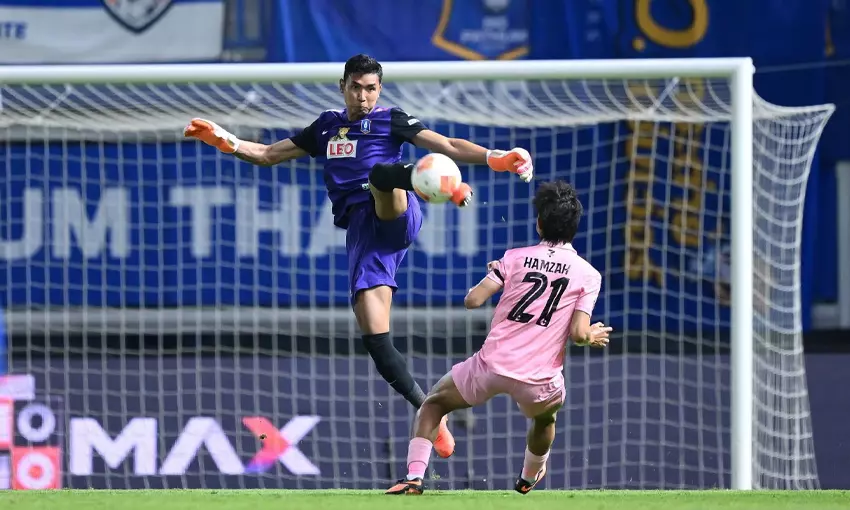 ประวัติ สรานนท์ อนุอินทร์