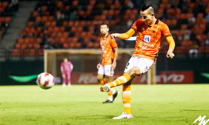 ประวัติ สรรวัชญ์ เดชมิตร