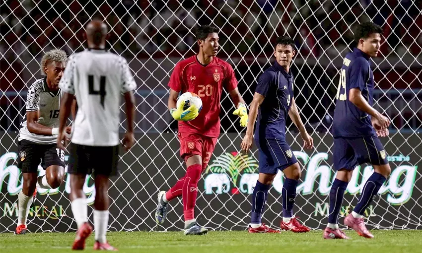 ประวัติ สรานนท์ อนุอินทร์