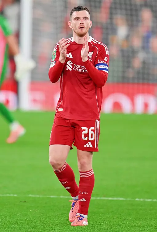 ประวัติ แอนดรูว์ โรเบิร์ตสั