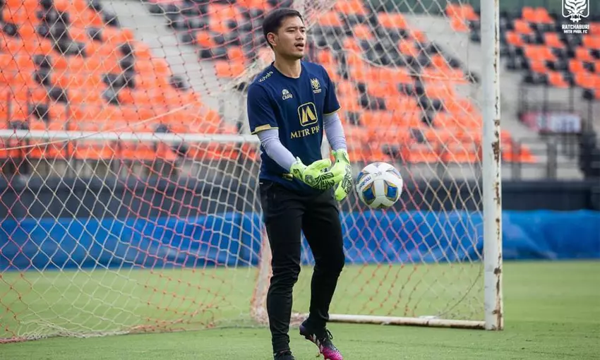 ประวัติ กัมพล ปฐมอรรฆย์กุล