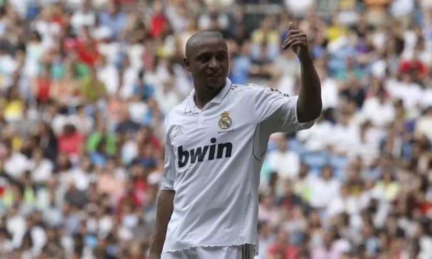 ประวัติ โรแบร์โต คาร์ลอส