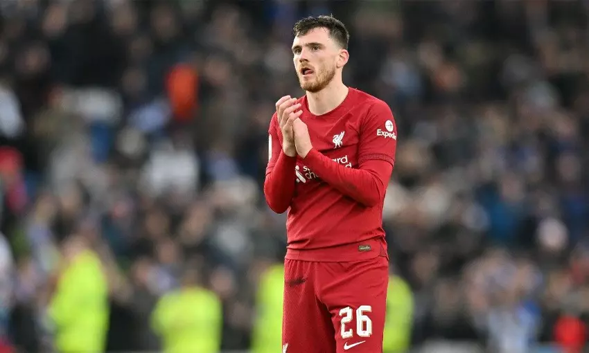 ประวัติ แอนดรูว์ โรเบิร์ตสัน