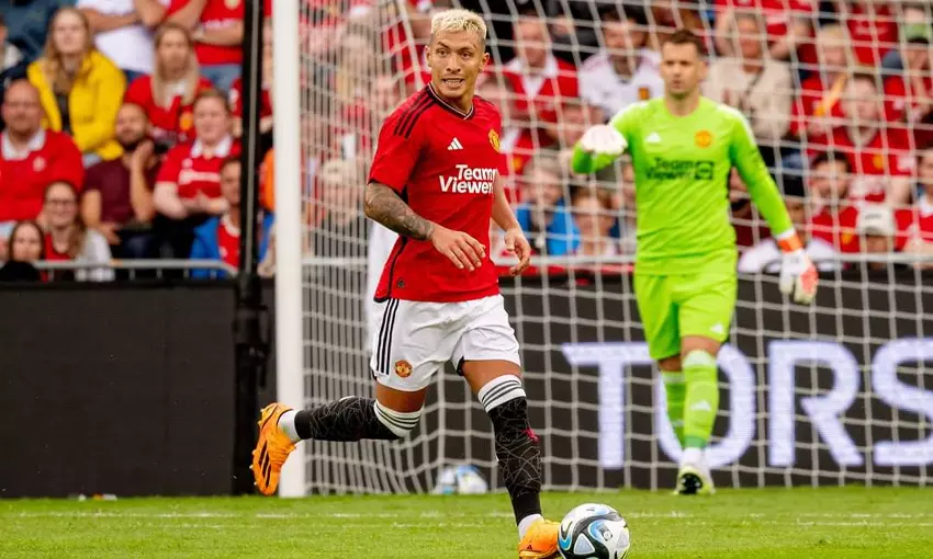 ประวัติ ลิซานโดร มาร์ติเนซ