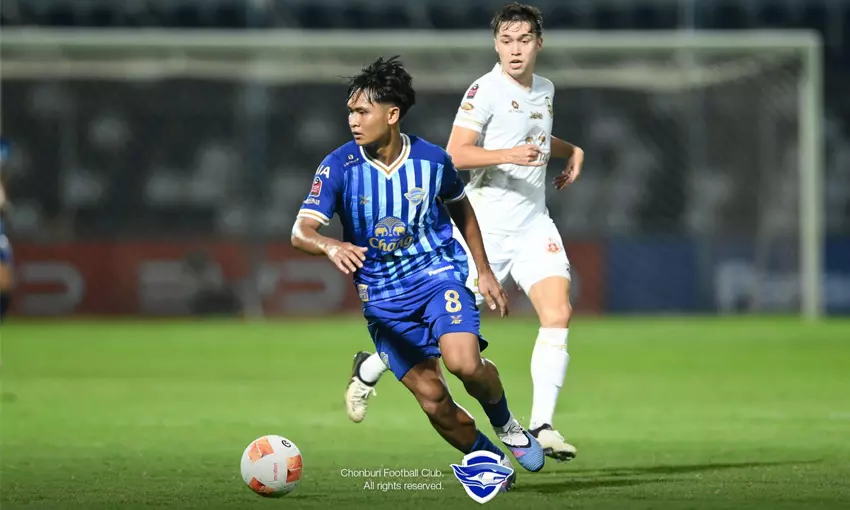 ประวัติ ยศกร บูรพา