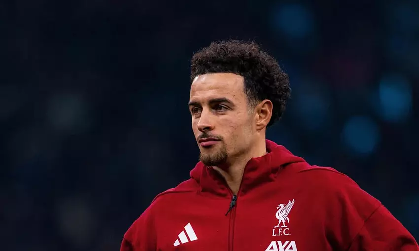 ประวัติของเคอร์ติส โจนส์ ดาวรุ่งผู้ไม่หยุดพัฒนาในแดนกลางลิเวอร์พูล