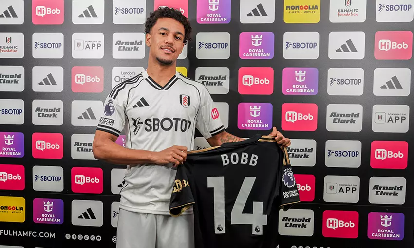 ประวัติของออสการ์ บ็อบบ์